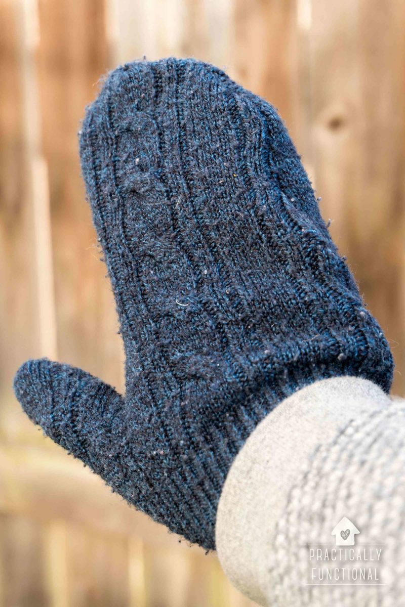 How to make sweater mittens in less than 10 minutes