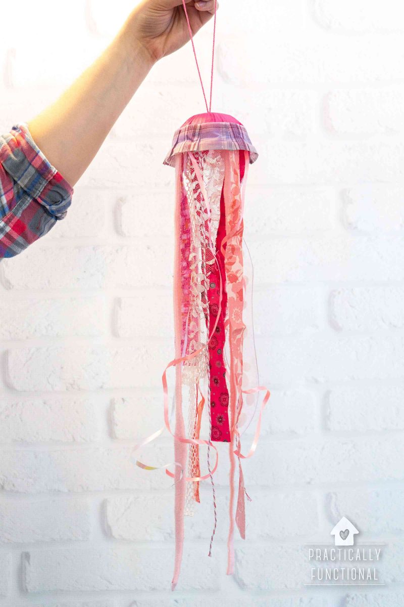 How to make a jellyfish windsock in under 15 minutes